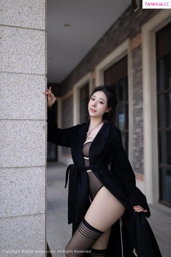 逗逗DouDou  [XiuRen]高清写真图 2024.05.16 No.8552 小逗逗 黑丝美腿第3张图片